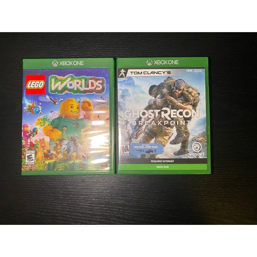 Two empty Xbox One case: Ghost Recon: Breakpoint, Lego Worlds.